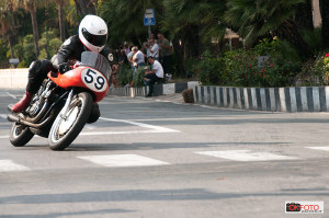 Bonera su Gilera alla curva Piccadilly