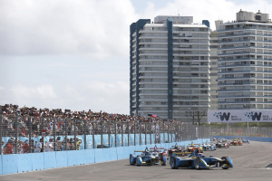 CAMPIONATO FIA FORMULA E: DOPPIA SODDISFAZIONE PER RENAULT A PUNTA DEL ESTE