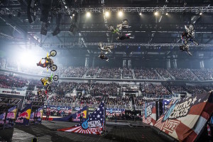 NITRO CIRCUS - MOTO Mayhem, il nuovo show dalla carica esplosiva!