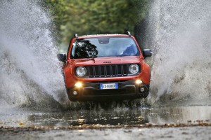 151223_Jeep_Renegade-4x4-Magazine_01